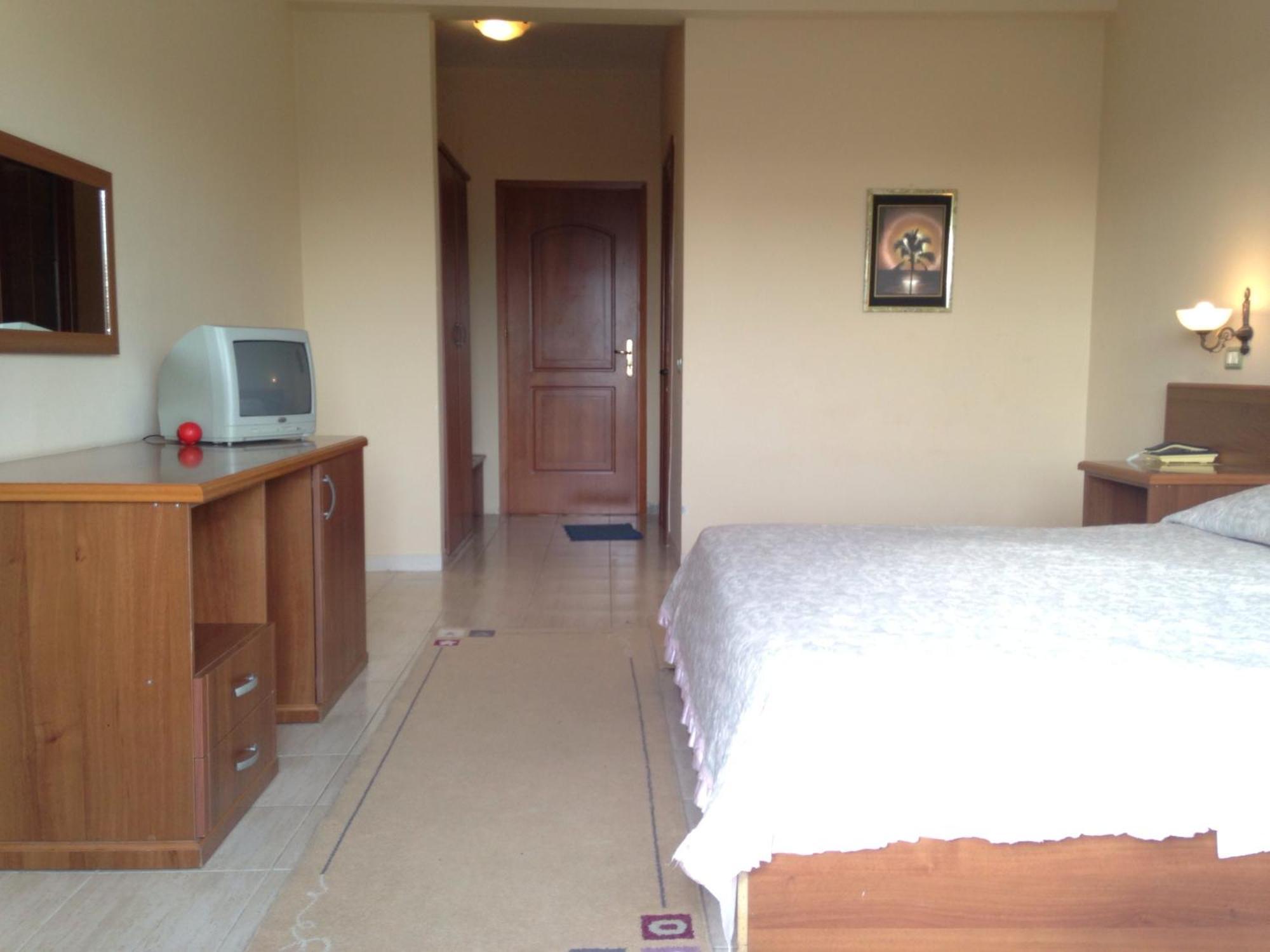 Akropoli Hotel Kryemedhej Room photo