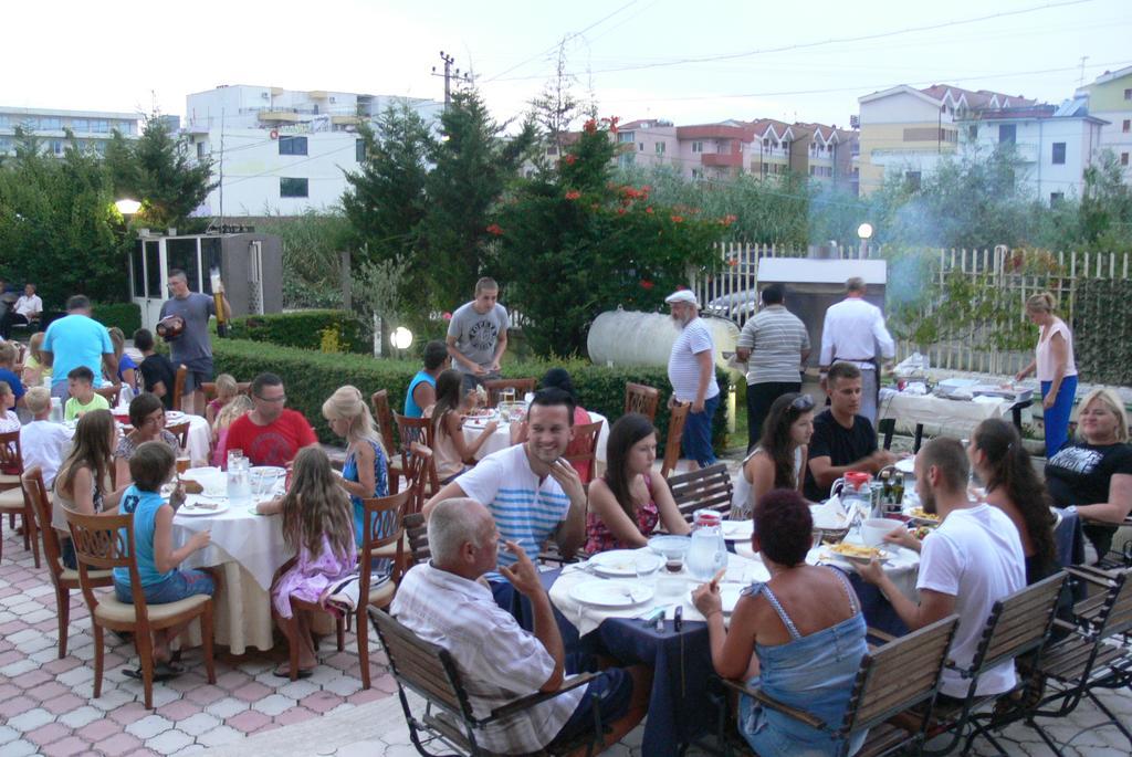Akropoli Hotel Kryemedhej Exterior photo