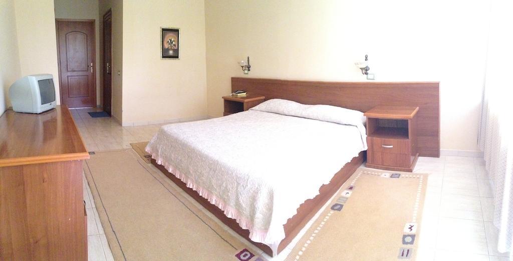 Akropoli Hotel Kryemedhej Room photo